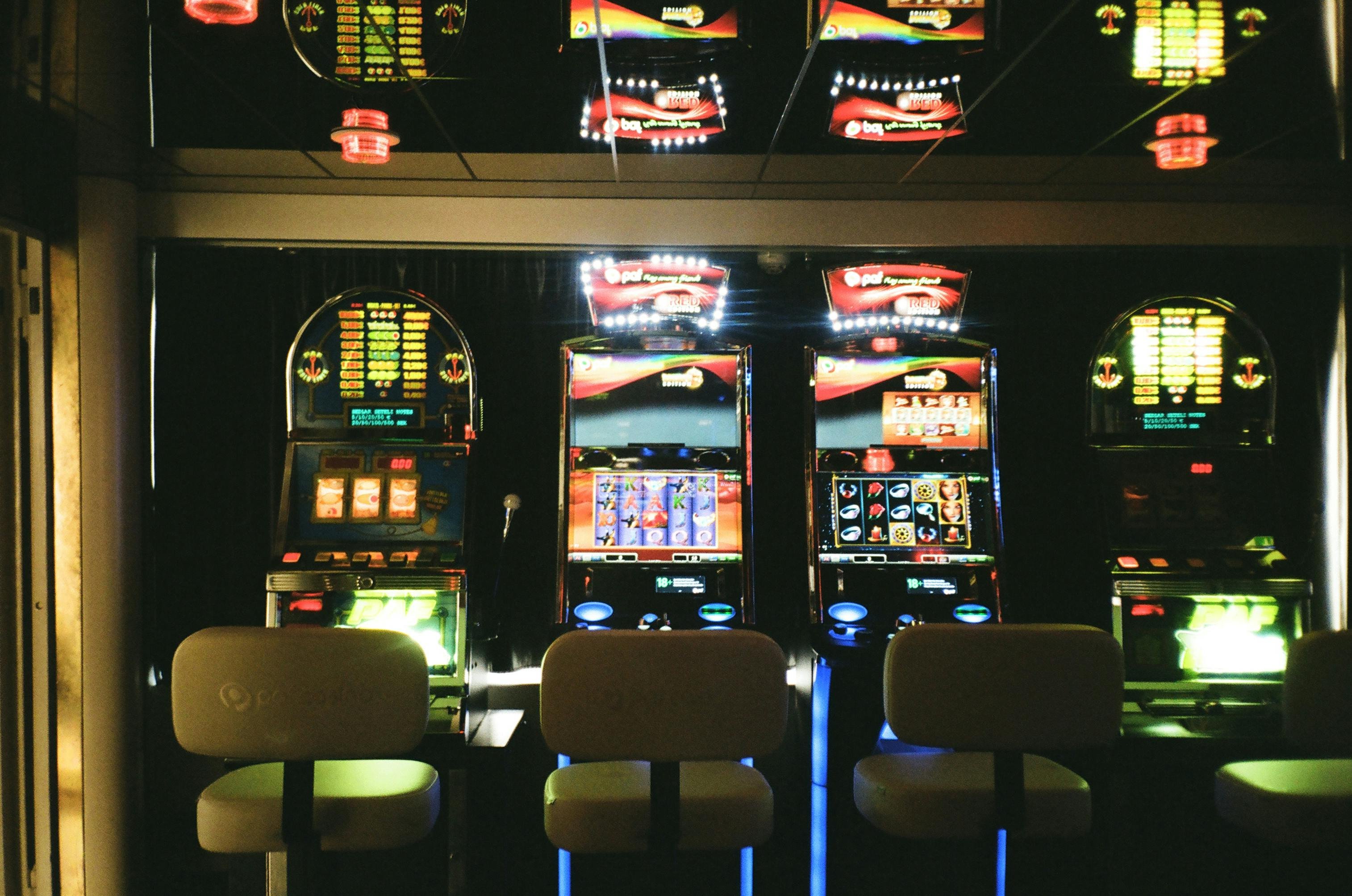 Filipino player browsing 9jl sports betting markets on a mobile phone